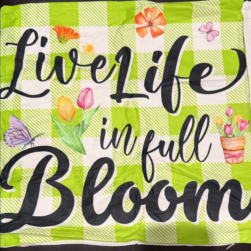 Spring Throw pillow covers with zipper closure set of 3